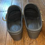 Crocs Womens Brown Shoes Size 8 Tan Mule Clog Heel Rubber Washable Closed Toe Photo 4