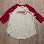 Torrid 🆕 Plus 2x FOO FIGHTERS baseball shirt top red cream NWT NEW Photo 1