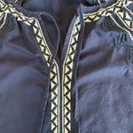 Lucky Brand ⭐️ navy and white embroidered bohemian blouse top size small Photo 5