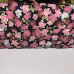 BLACK QUILTED FLORAL TOTE BAG
BUTTON EMBELLISHMENT CLOSURE
EXCELLENT CONDITION Photo 3