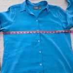 Chico's  Top size 1/Medium Button-Up Dress shirt‎ Ice Blue Silky buisness casual Photo 4