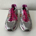 New Balance  400 Sneaker in silver/pink Size 8 Photo 1