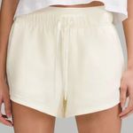 Lululemon  inner glow HR short 3" Photo 0