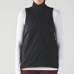 Lululemon  Black Kicking Asphalt Vest Size 8 Photo 3