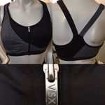 PINK - Victoria's Secret VS Clasp & zip underwire sports Bra Photo 1