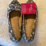 dexflex comfort  shoes brand new size 6 1/2 Photo 4