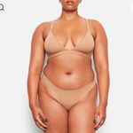 SKIMS NWT  Fits Everybody Triangle Bralette Photo 0