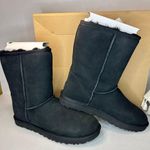 UGG Classic short II black casual outdoorsy comfy winter stylish fall Photo 0