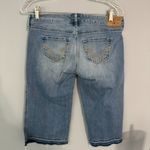 Hollister Light Wash Longer Length Bermuda Shorts / Short Capris Size 0 / W 24 Photo 3