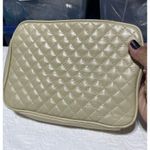 Vintage Quilted Beige Leather Shoulder Bag With Gold Chain & Tassel Accent Photo 2