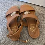 Sam & Libby Women's Phoebe Two Band Medallion Sandals 7.5 Photo 3