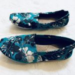 Toms Teal Blue Hawaiian Floral Slip On Flat Comfort Sneakers Size 6.5 Photo 3