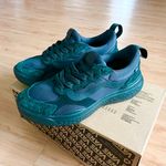 Vans  Ultrarange Neo VR3 Mono Dark Green Women 9.0 US Mens 7.5US Photo 1