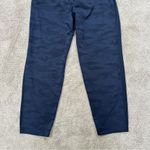 Athleta Women’s Brooklyn Ankle Camo Pants Pull Lightweight On in Navy Camo 12 Photo 6