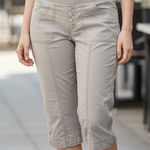 Lee Women's Beige Capris with Button Accents Photo 0