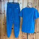 FIGS Blue fig Scrub Set with Zamora pants and caterinia scrub top XS/SM Photo 7