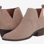 Lucky Brand NWOB Falila Women’s bootie in Taupe size 8M Photo 0