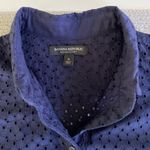Banana Republic Dillon Classic Fit Utility Shirt in Navy Blue Eyelet Cotton Sz S Photo 3