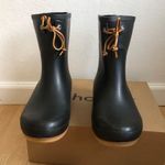 Chooka  Black and Tan Rain Boots Photo 1