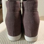 Chic Suede Ankle Boots Photo 3