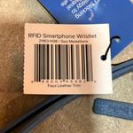 Vera Bradley RFID Smartphone Wristlet Wallet Geo Medallions NWT Photo 10