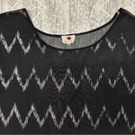 One Clothing Sheer Gold Shimmer Scoop Neck Scoop Hem Zig Zag Holiday Top Size S Photo 1