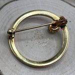 Source Unknown Vintage Gold-tone Circular Brooch with a Single Faux Pearl Accent Photo 6