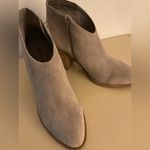 Jeffrey Campbell  women beige suede Chelsea Kamet 2 heel boots size 9.5 Photo 2