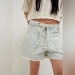 Free People NWT  We The Free Moxie Barrel Shorts - bleached snow - 30 Photo 2