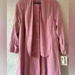 Gallery NWT vintage pink cape style, short trench coat with long lapel; M Photo 0
