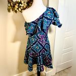 Natori Josie  One-Shoulder Ruffle Peplum Mini Dress Colorful Print Size 6💛 Photo 3