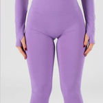 Paragon Sculptseam Legging Size M & Infinite Long Sleeve Bra Size XL Outfit Photo 0