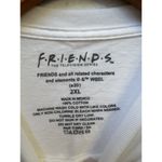FRIENDS SOLID WHITE GRAPHIC SHIRT SIZE 2XL (X8) Photo 2