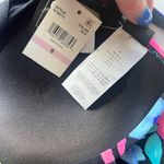 NWT Island Escape Floral Photo 7