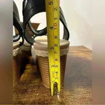 Frye and Co Women’s livia wedge sandals 10M Black Size 10 Photo 5