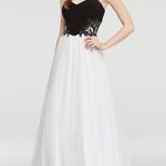 Blondie Nites Black and white gown Photo 0