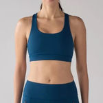 Lululemon  Athletica invigorate bra Hong Kong sar green size 4 Photo 0