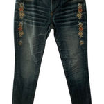 Driftwood  size 30 Classic Blue Jeans ankle length floral embroidery Photo 0