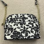Steve Madden : Black and White Floral Cross Body Photo 1