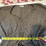 Willow & Root Elegant Brown Patterned V Photo 3