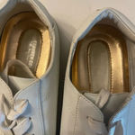 Kenneth Cole New York Women’s Size 5 Embroidered Kam Fashion Sneakers Photo 3