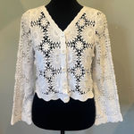 White Crochet Button Photo 0