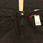 BDG NWT Black Straight Legged Mom Jeans Classic Distressed Style Womens 31 Waist Photo 5
