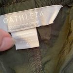 Athleta Expedition Olive Green Shorts Hike Climb Travel Trail Size 4 inseam 2.25 Photo 5