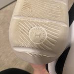 Kizik black and white tennis shoes Photo 5