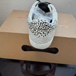 Vintage Havana NEW  Mikeyla Glitter Leather, Fur Sneakers Tennis Shoes White 6.5 Photo 2