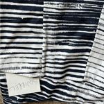 Tail Black & White Faded Stripe Pattern Skort Skirt size Medium Photo 2