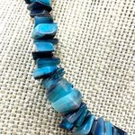 Blue dyed mother of pearl necklace Photo 4