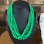 Vintage six strand Green and White beaded necklaces Photo 1