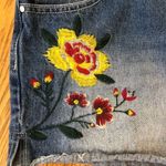 Blu Pepper Vintage floral embroidered denim shorts Photo 3